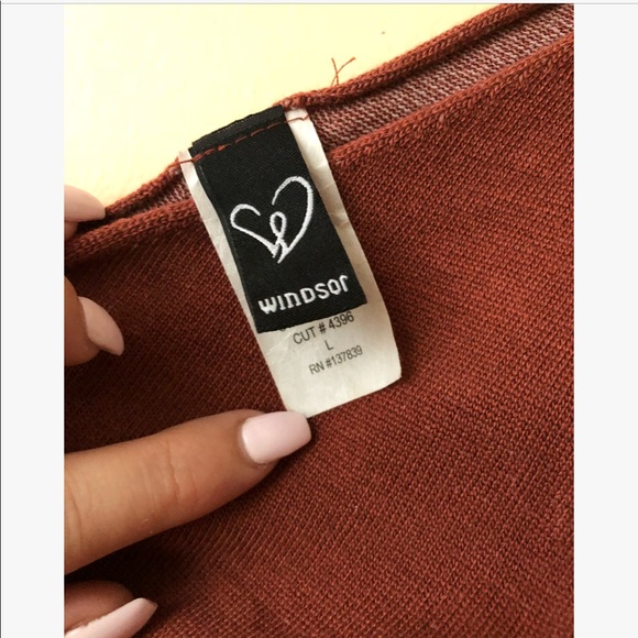 Windsor Mahogany Crop Top - Picture 4 of 5